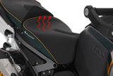 Sadel (med värme) - förare - R1300 GSA - Option 719 Karakorum Style